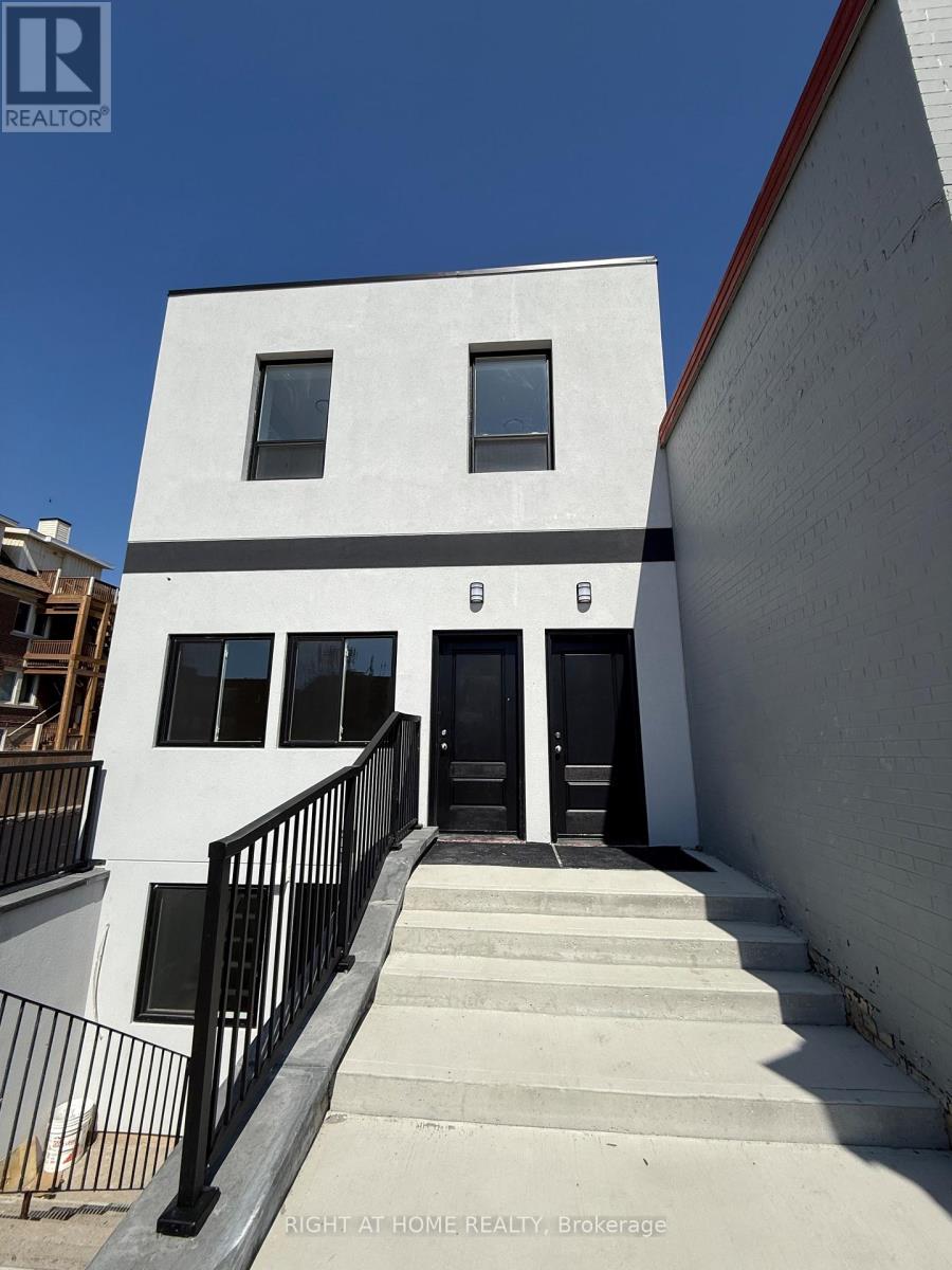 28 WEST STREET N, Orillia, Ontario