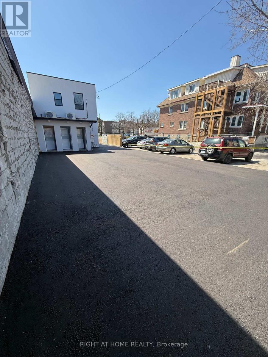 28 West Street N, Orillia, Ontario  L3V 5B8 - Photo 4 - S13140550