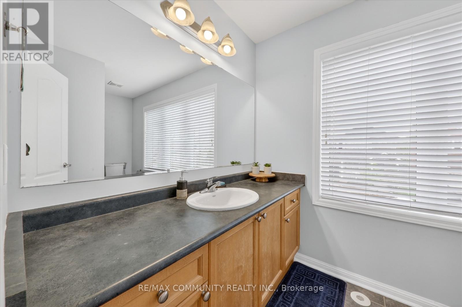924 Zelinsky Crescent, Milton, Ontario L9T 0L5 - Photo 29 - W13140538