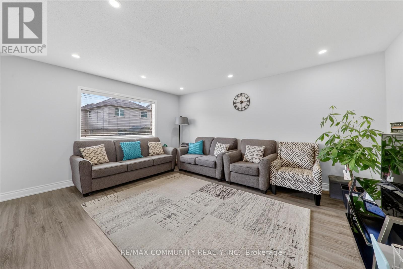 924 Zelinsky Crescent, Milton, Ontario L9T 0L5 - Photo 9 - W13140538