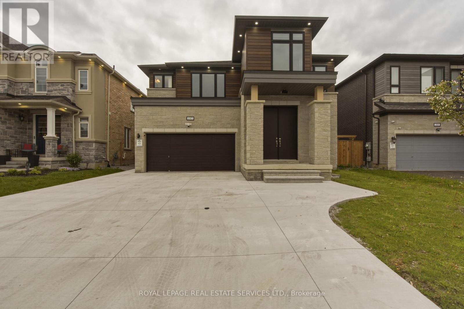 197 WHITTINGTON DRIVE, Hamilton, Ontario