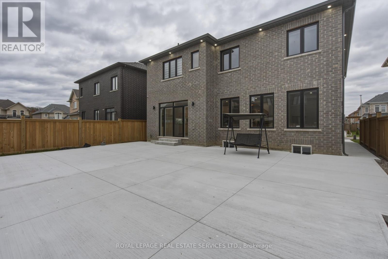 197 Whittington Drive, Hamilton, Ontario  L9K 0H6 - Photo 40 - X13140540