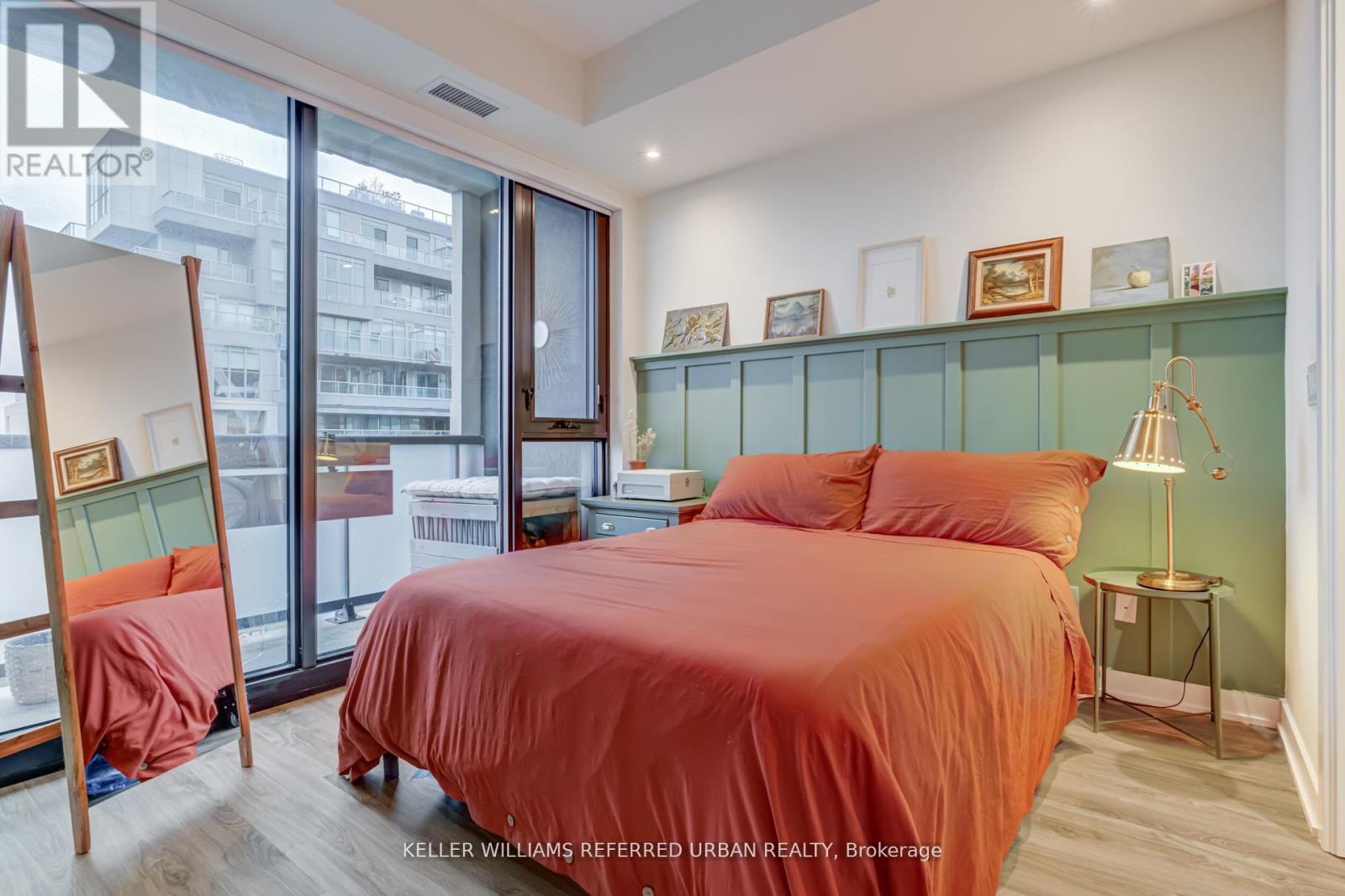 609 - 840 St Clair Avenue W, Toronto, Ontario  M6C 0A4 - Photo 3 - C13125084