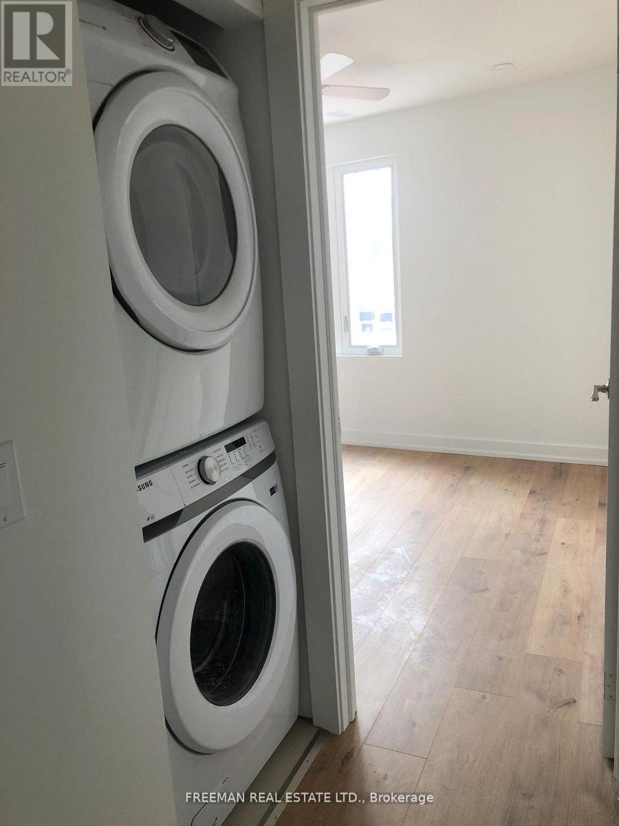 2 - 3449 Yonge Street, Toronto, Ontario  M4N 2N3 - Photo 8 - C13124816