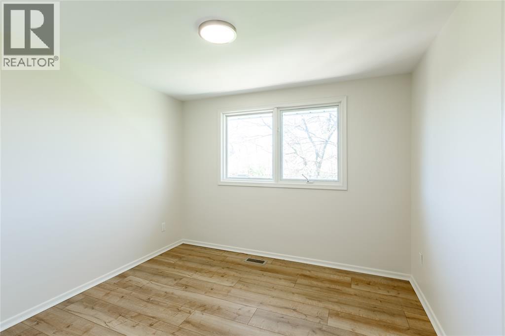 1614 Blackwell Road, Sarnia, Ontario  N7X 1A4 - Photo 31 - 26011321