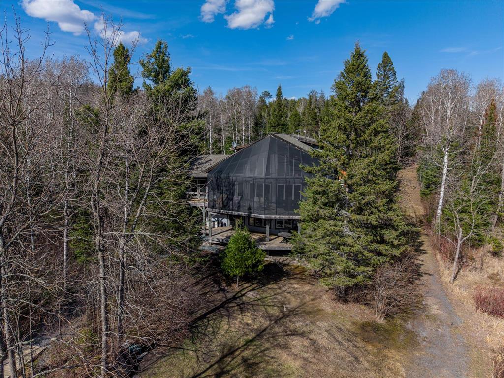 7 Mcdougall's Bay, West Hawk Lake, Manitoba R0E 2H0 - Photo 1 - 202610858