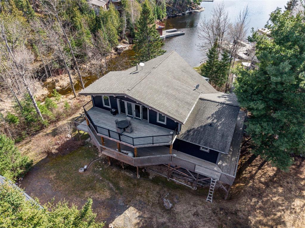 7 Mcdougall's Bay, West Hawk Lake, Manitoba R0E 2H0 - Photo 3 - 202610858