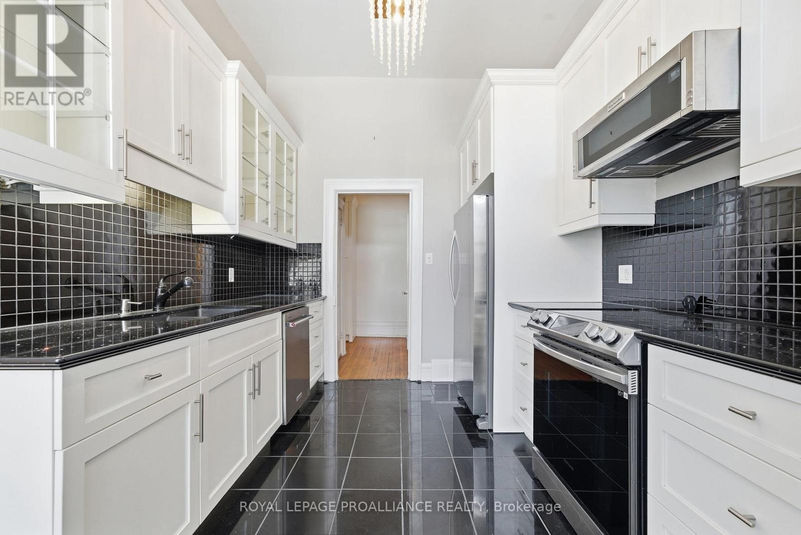219 Charles Street, Belleville, Ontario  K8N 3M3 - Photo 26 - X12940882