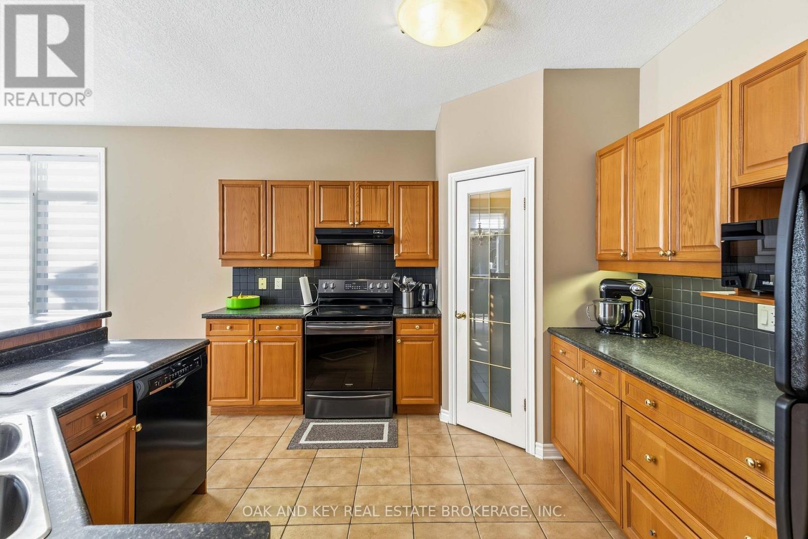 2180 Lilac Avenue, London South, Ontario  N6K 5C5 - Photo 15 - X13140580