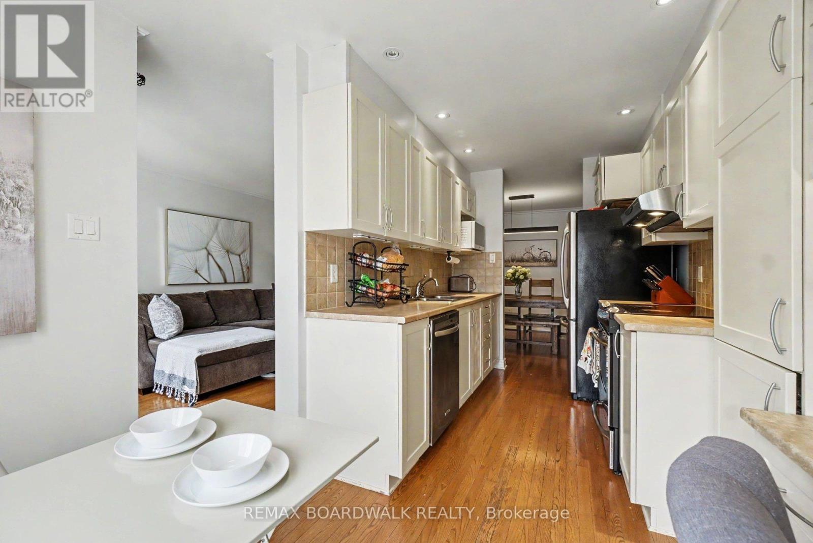 146 Marrissa Avenue, Ottawa, Ontario  K1J 0A6 - Photo 10 - X13140642