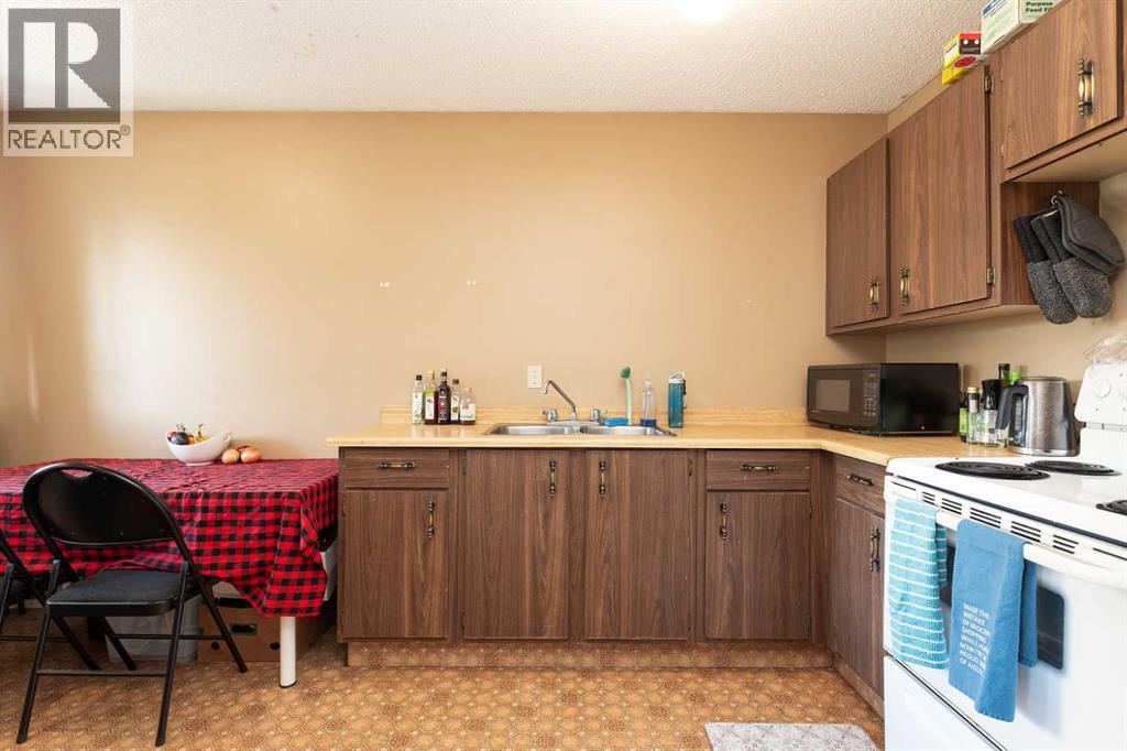 A&b, 625 Columbia Boulevard W, Lethbridge, Alberta  T1K 5K3 - Photo 18 - A2310967