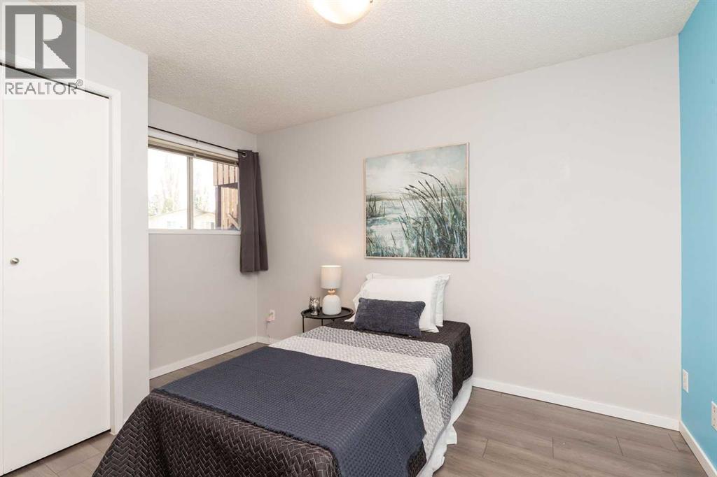 A&b, 625 Columbia Boulevard W, Lethbridge, Alberta  T1K 5K3 - Photo 12 - A2310967