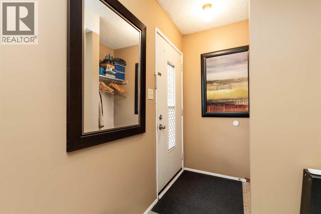 A&b, 625 Columbia Boulevard W, Lethbridge, Alberta  T1K 5K3 - Photo 14 - A2310967