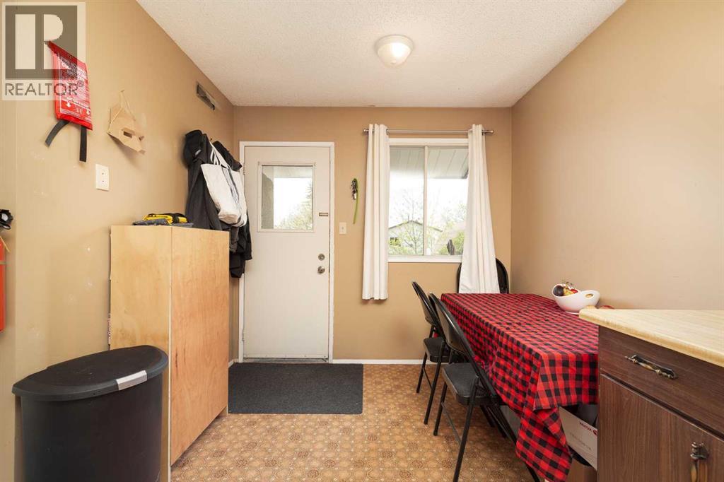 A&b, 625 Columbia Boulevard W, Lethbridge, Alberta  T1K 5K3 - Photo 19 - A2310967