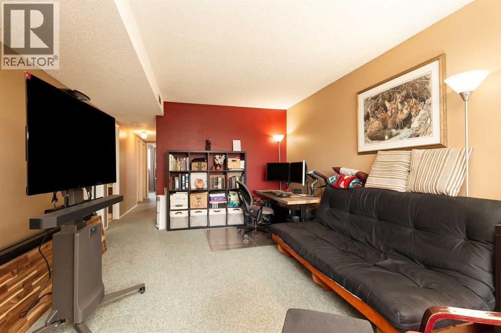 A&b, 625 Columbia Boulevard W, Lethbridge, Alberta  T1K 5K3 - Photo 16 - A2310967