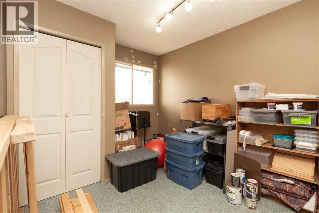 A&b, 625 Columbia Boulevard W, Lethbridge, Alberta  T1K 5K3 - Photo 22 - A2310967