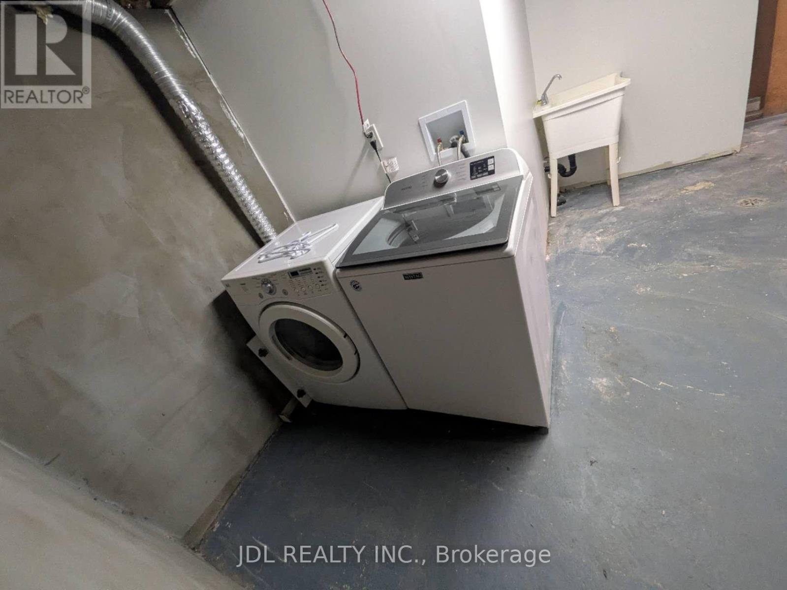 Basement - 345 Centre Street, Richmond Hill, Ontario L4C 1B3 - Photo 8 - N12959866