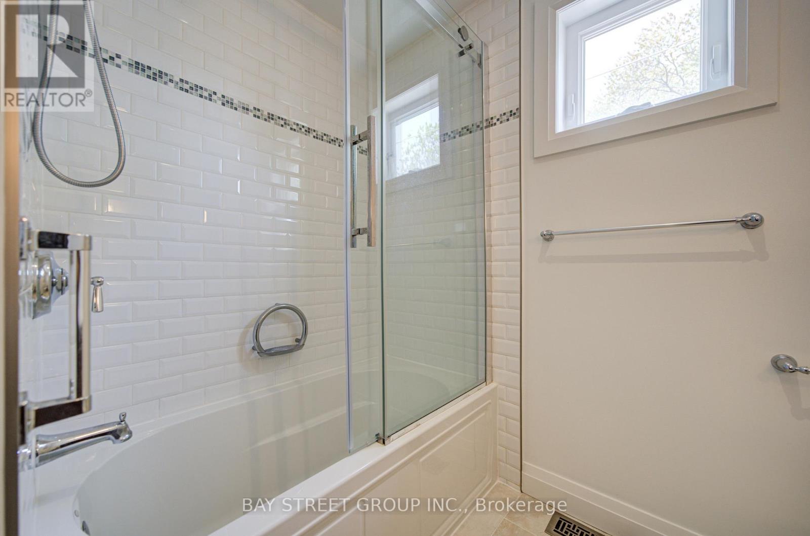 95 Hopedale Avenue, Toronto, Ontario  M4K 3M9 - Photo 24 - E13140600