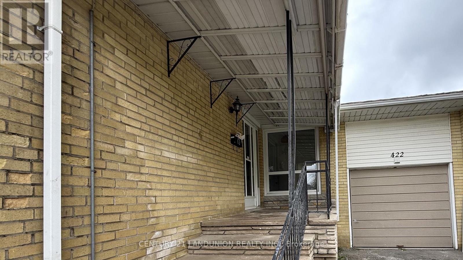 422 Lynett Crescent, Richmond Hill, Ontario  L4C 2V7 - Photo 2 - N13140608