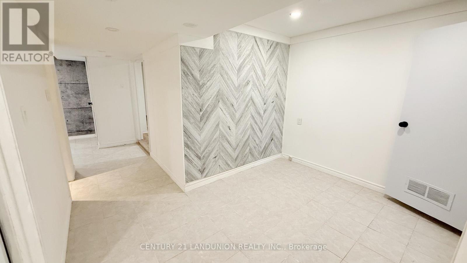 422 Lynett Crescent, Richmond Hill, Ontario  L4C 2V7 - Photo 5 - N13140640