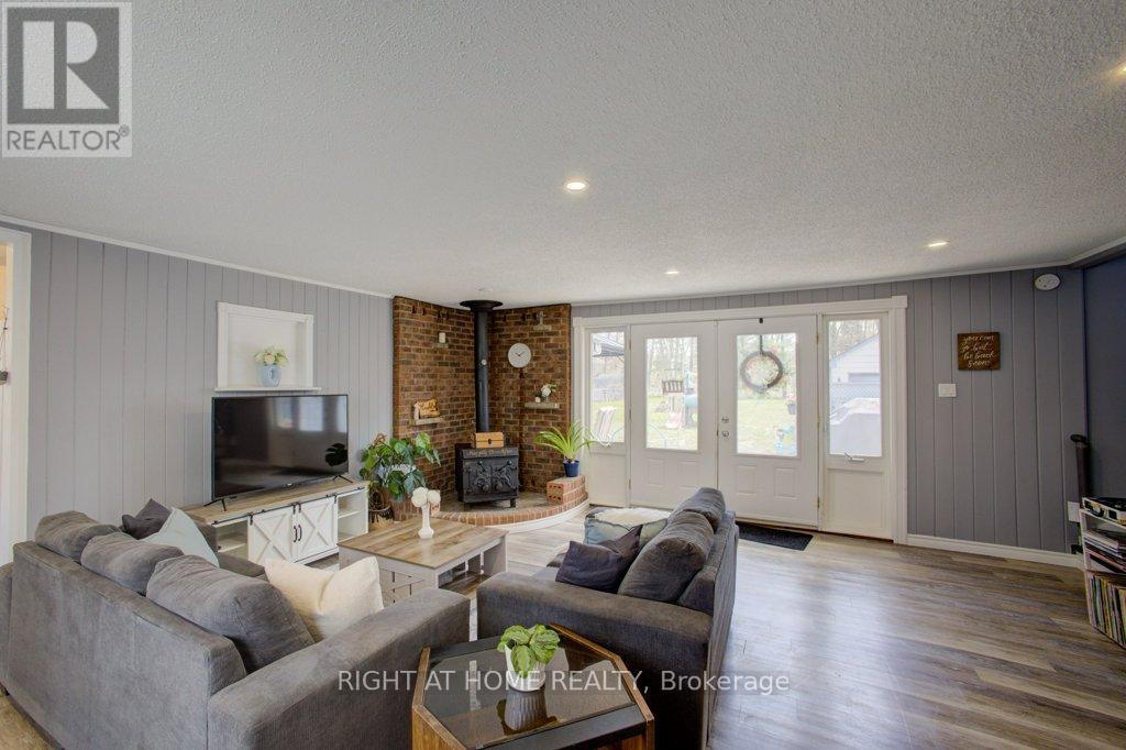 1865 River Road W, Wasaga Beach, Ontario  L9Z 1L1 - Photo 5 - S13140588