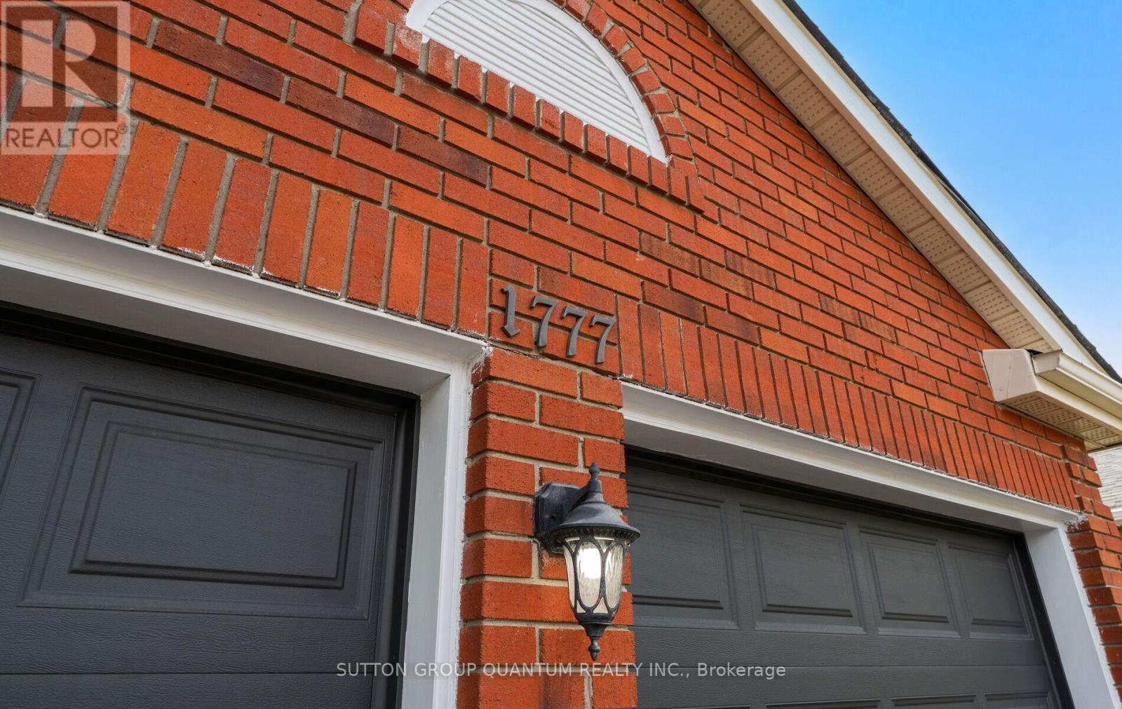 1777 Folkway Drive, Mississauga, Ontario  L5L 2X1 - Photo 3 - W13140648