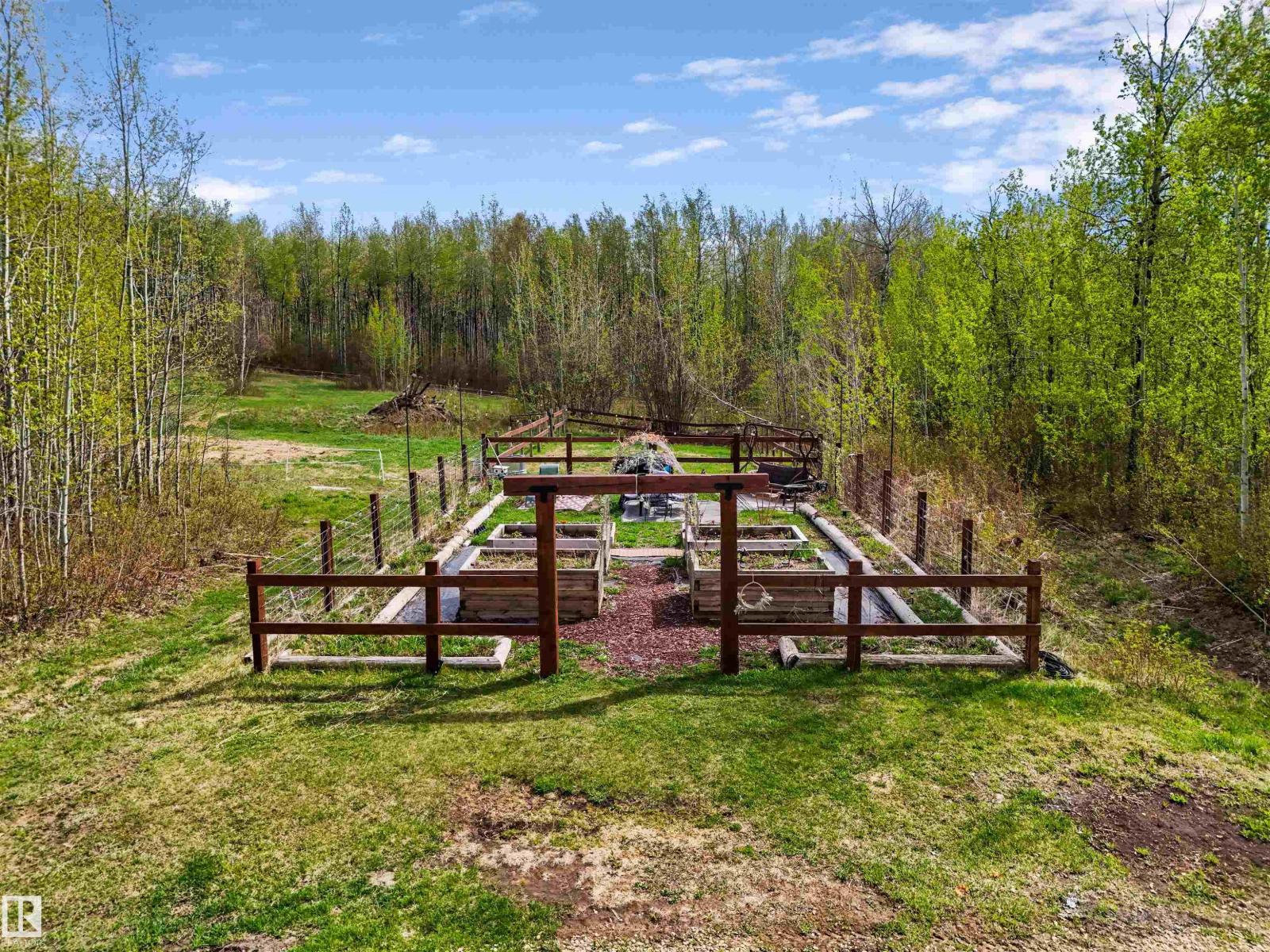 7424 Twp Road 520, Rural Parkland County, Alberta  T7A 0W7 - Photo 9 - E4488434