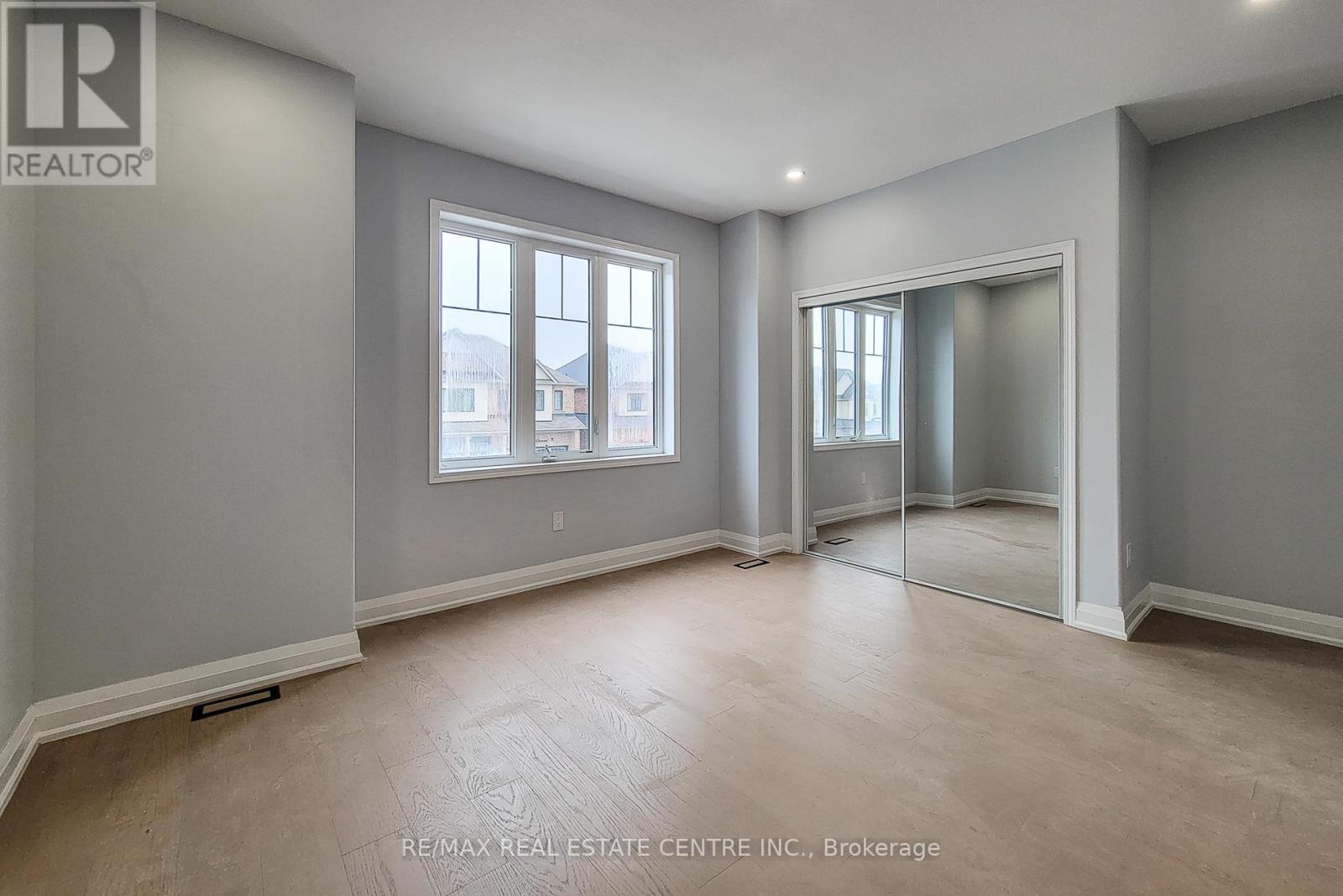 80 Larry Crescent, Haldimand, Ontario  N3W 0B2 - Photo 33 - X12817452