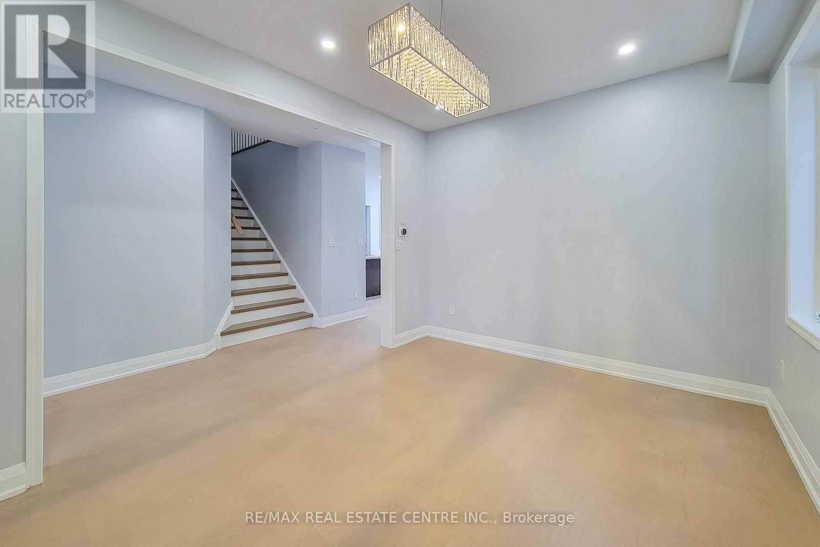 80 Larry Crescent, Haldimand, Ontario  N3W 0B2 - Photo 17 - X12817452