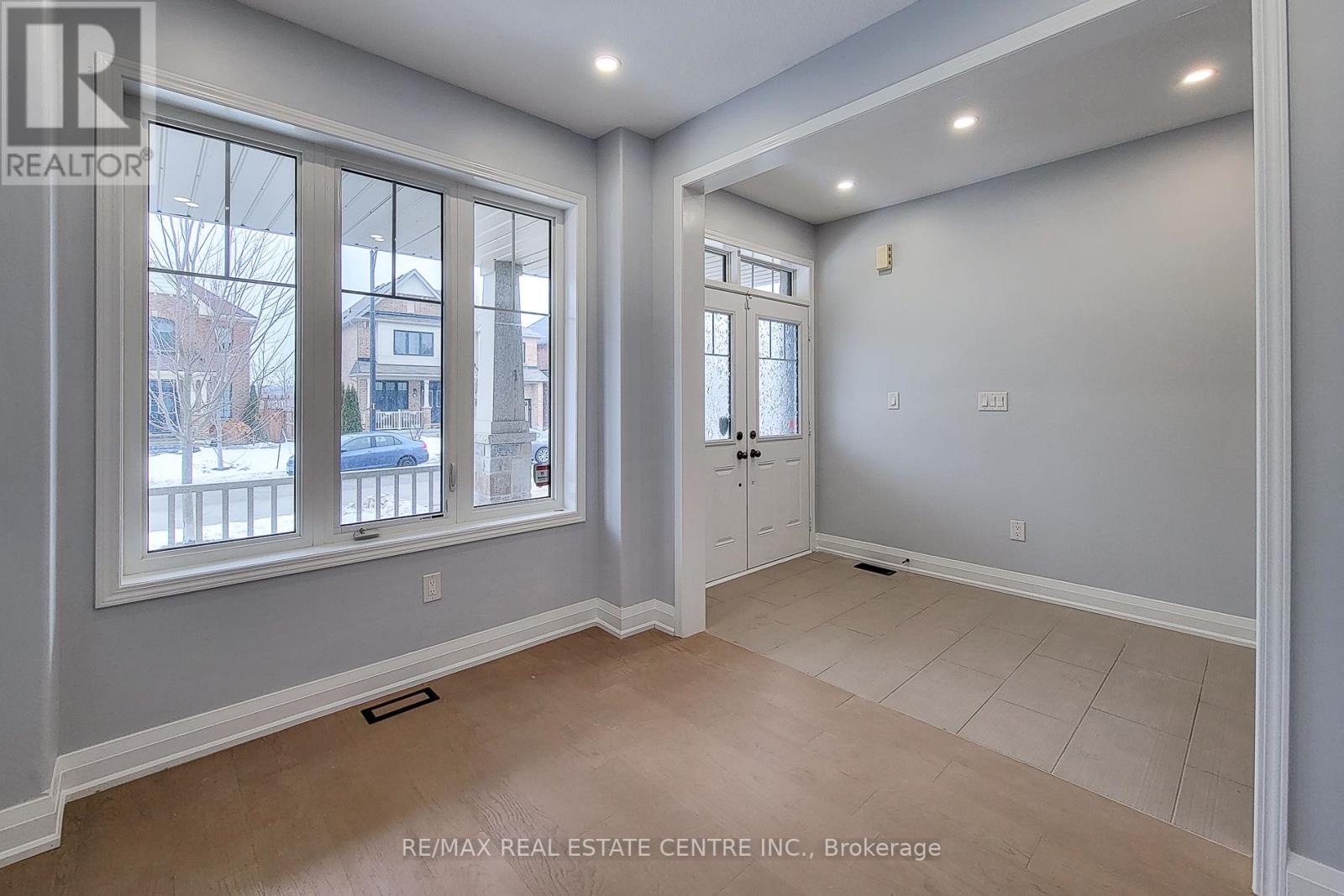 80 Larry Crescent, Haldimand, Ontario  N3W 0B2 - Photo 6 - X12817452