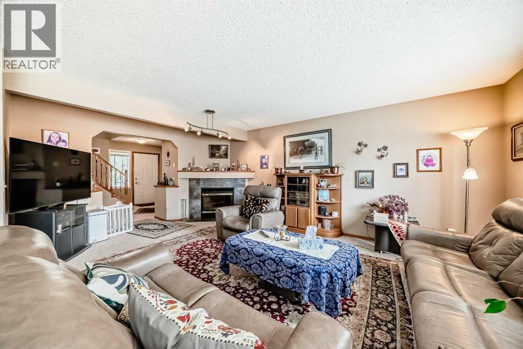 203 West Lakeview Circle, Chestermere, Alberta  T1X 1M5 - Photo 14 - A2310713