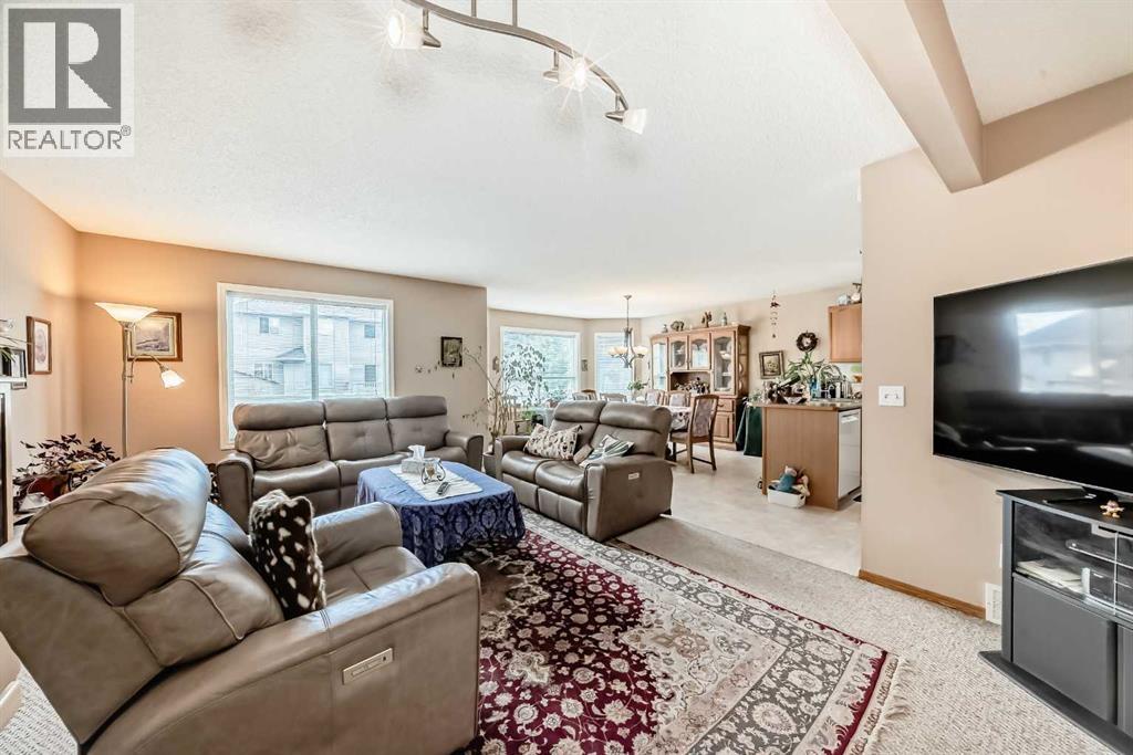 203 West Lakeview Circle, Chestermere, Alberta  T1X 1M5 - Photo 17 - A2310713