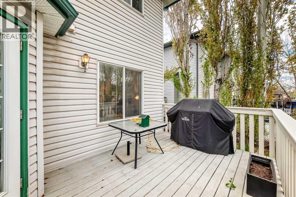 203 West Lakeview Circle, Chestermere, Alberta  T1X 1M5 - Photo 39 - A2310713