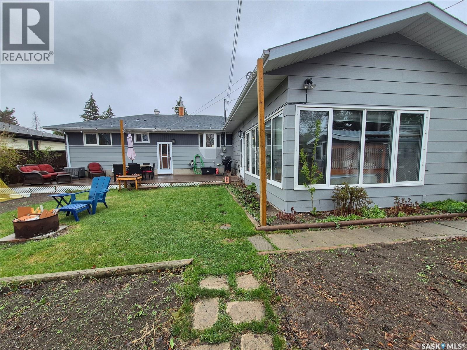 451 Woodlawn Crescent, Weyburn, Saskatchewan  S4H 0X5 - Photo 39 - SK036274