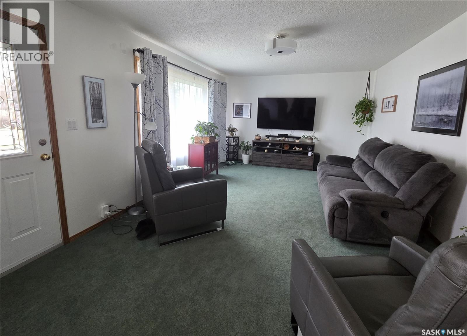 237 3rd Street Nw, Wadena, Saskatchewan  S0A 4J0 - Photo 7 - SK036238
