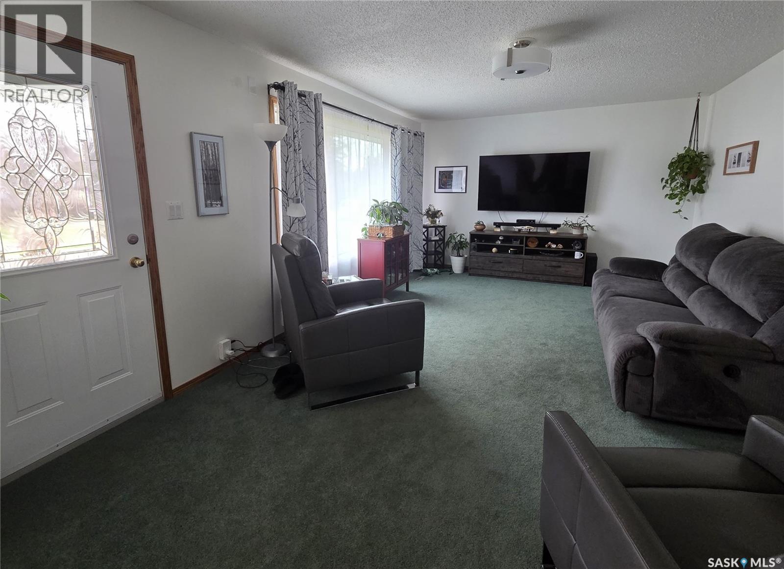 237 3rd Street Nw, Wadena, Saskatchewan  S0A 4J0 - Photo 8 - SK036238