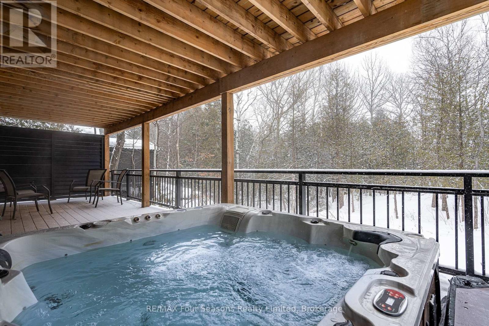 131 Chamonix Crescent, Blue Mountains, Ontario  L9Y 0S7 - Photo 14 - X12804762