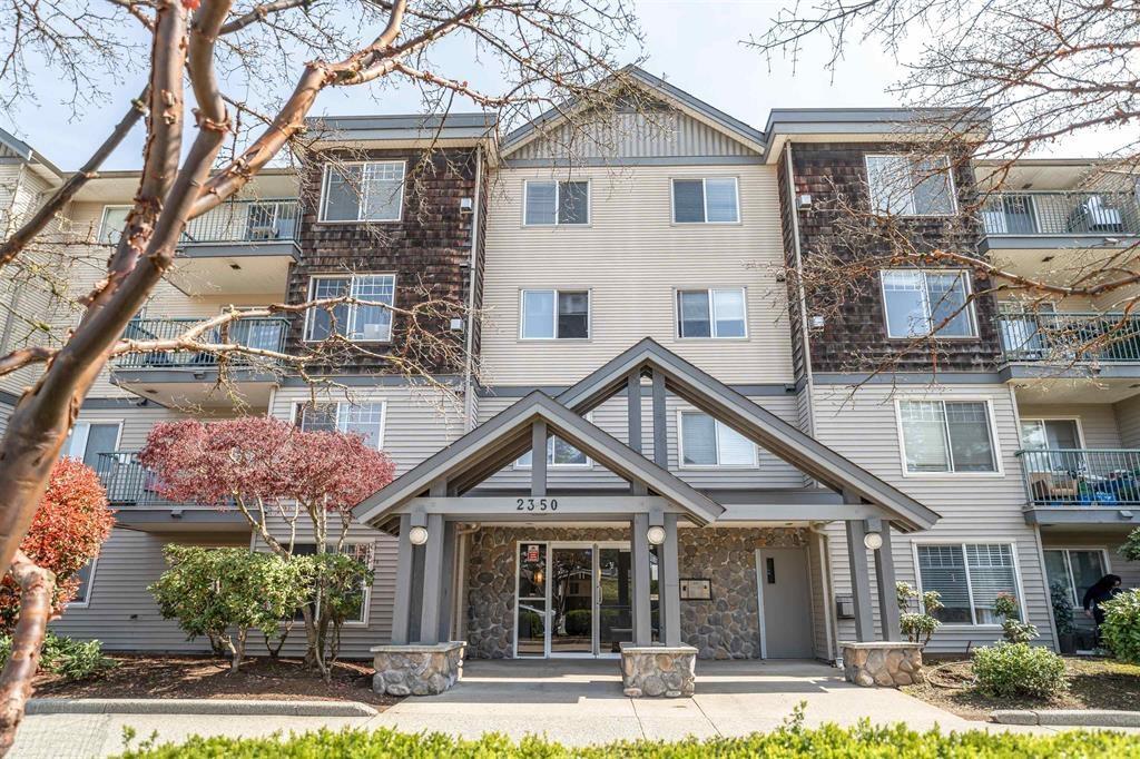 301 2350 Westerly Street, Abbotsford, British Columbia  V2T 6T7 - Photo 1 - R3124146
