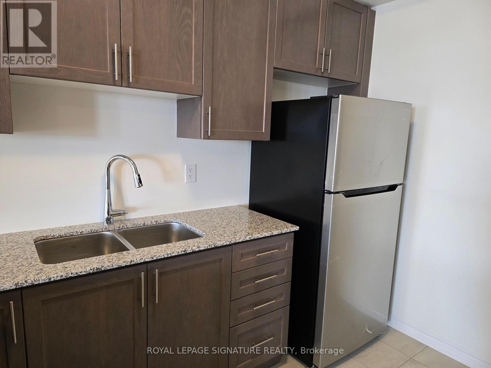 30 Twinflower Way, Brampton, Ontario  L6P 0A1 - Photo 14 - W13099640