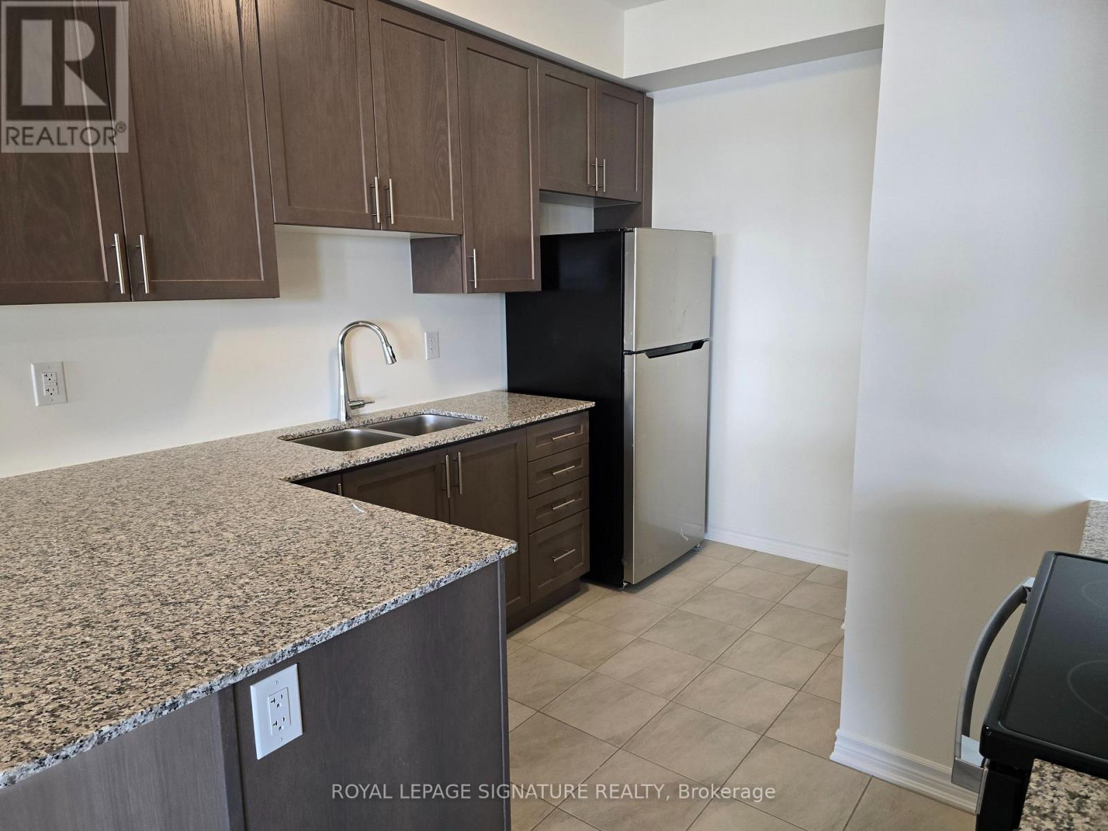 30 Twinflower Way, Brampton, Ontario  L6P 0A1 - Photo 13 - W13099640