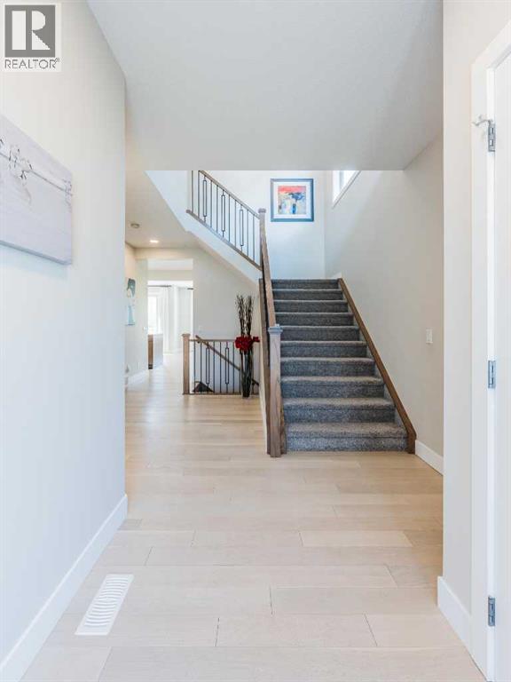 57 Westmore Park Sw, Calgary, Alberta  T3H 6A9 - Photo 4 - A2311891