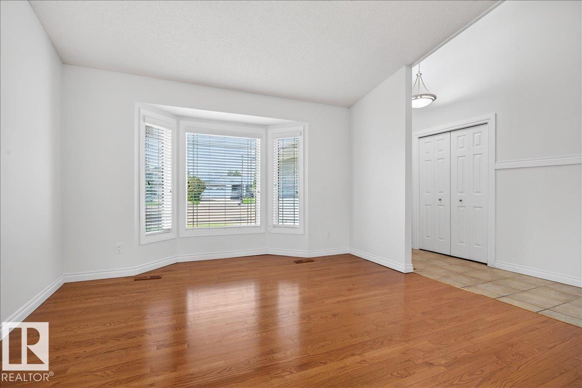 3671 33 St Nw, Edmonton, Alberta  T6T 1G2 - Photo 4 - E4488437