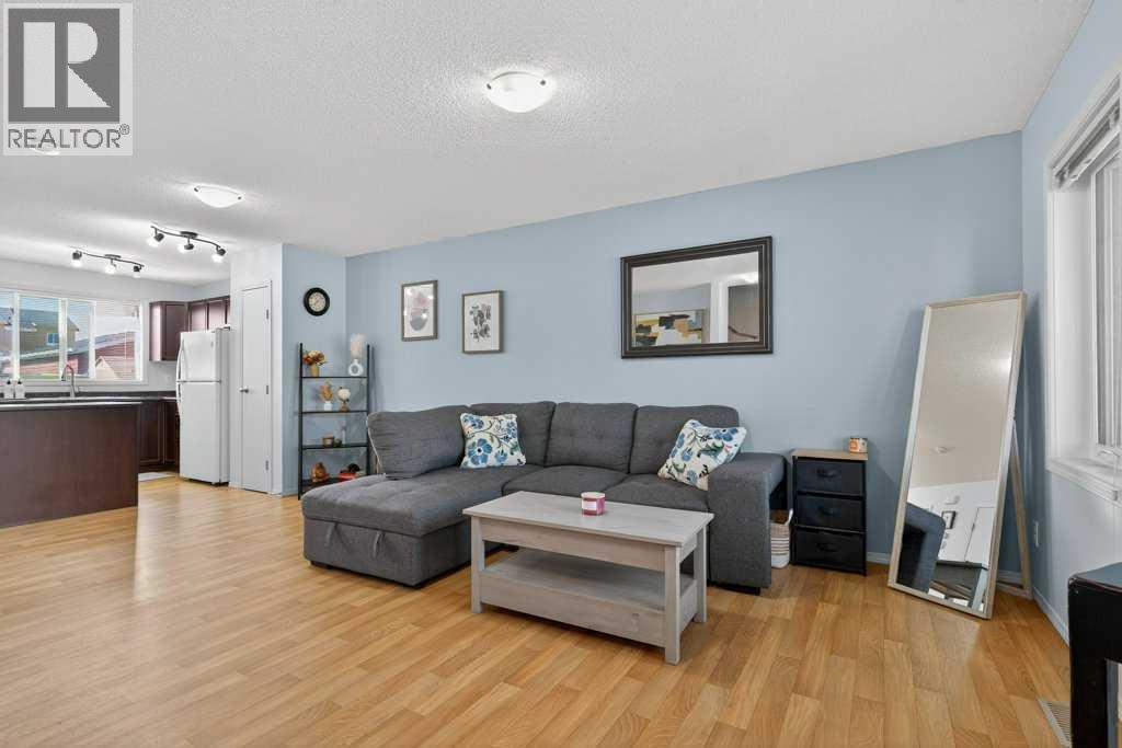 243 Redstone Drive NE, Calgary, Alberta  T3N 0N4 - Photo 5 - A2297708