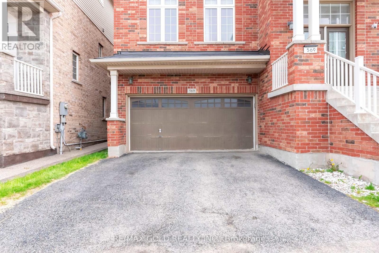 569 Miller Way, Milton, Ontario  L9T 8L8 - Photo 2 - W13138256