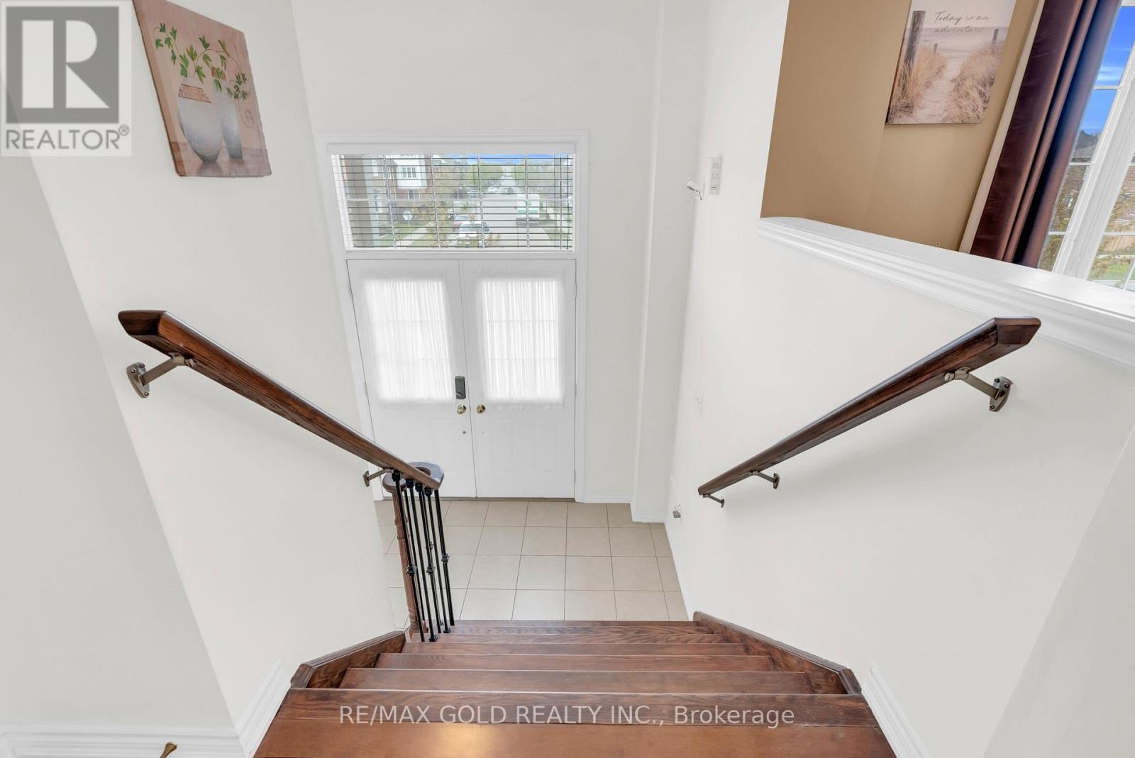 569 Miller Way, Milton, Ontario  L9T 8L8 - Photo 4 - W13138256