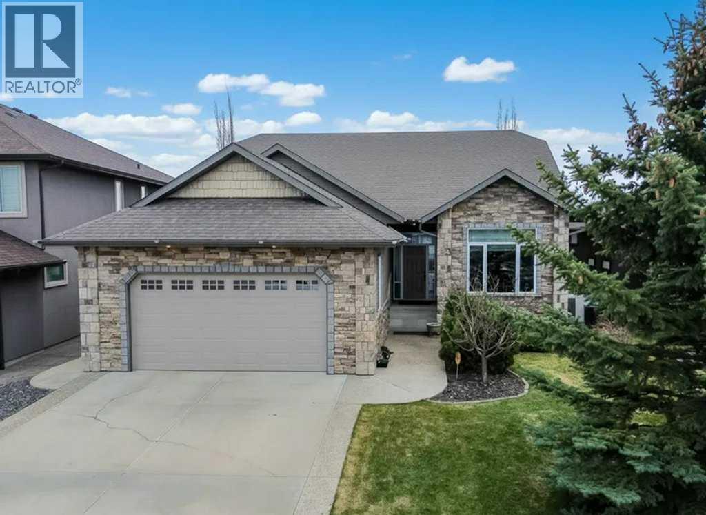 40 Oakwood Close, Red Deer, Alberta  T4P 0C5 - Photo 1 - A2309439