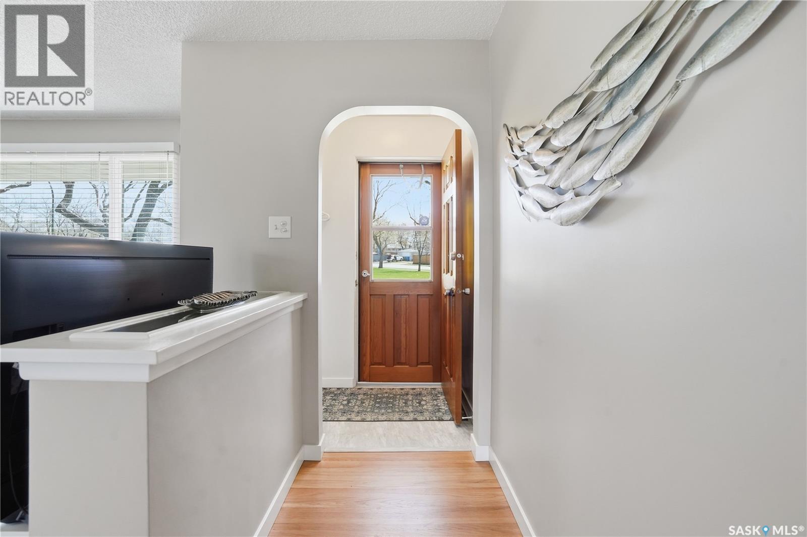 5654 Walker Crescent, Regina, Saskatchewan  S4T 6B1 - Photo 3 - SK036107