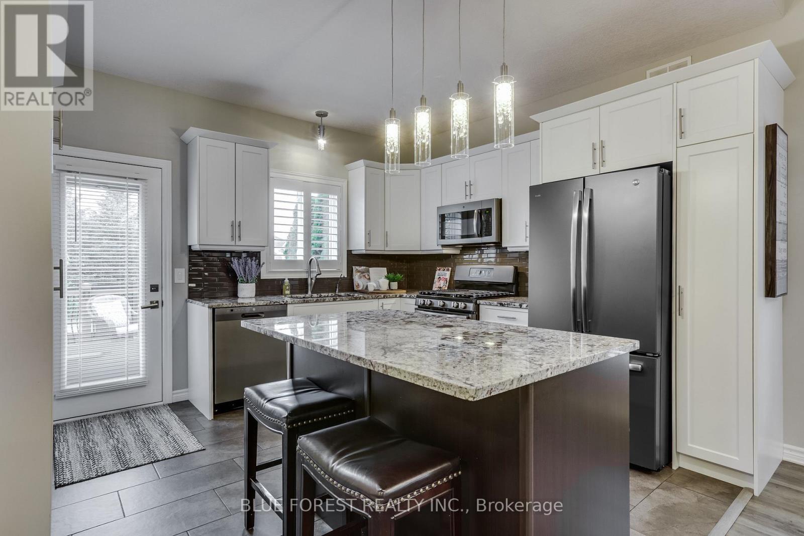 179 Forest Grove Crescent, Thames Centre, Ontario  N0L 1G3 - Photo 12 - X13140702