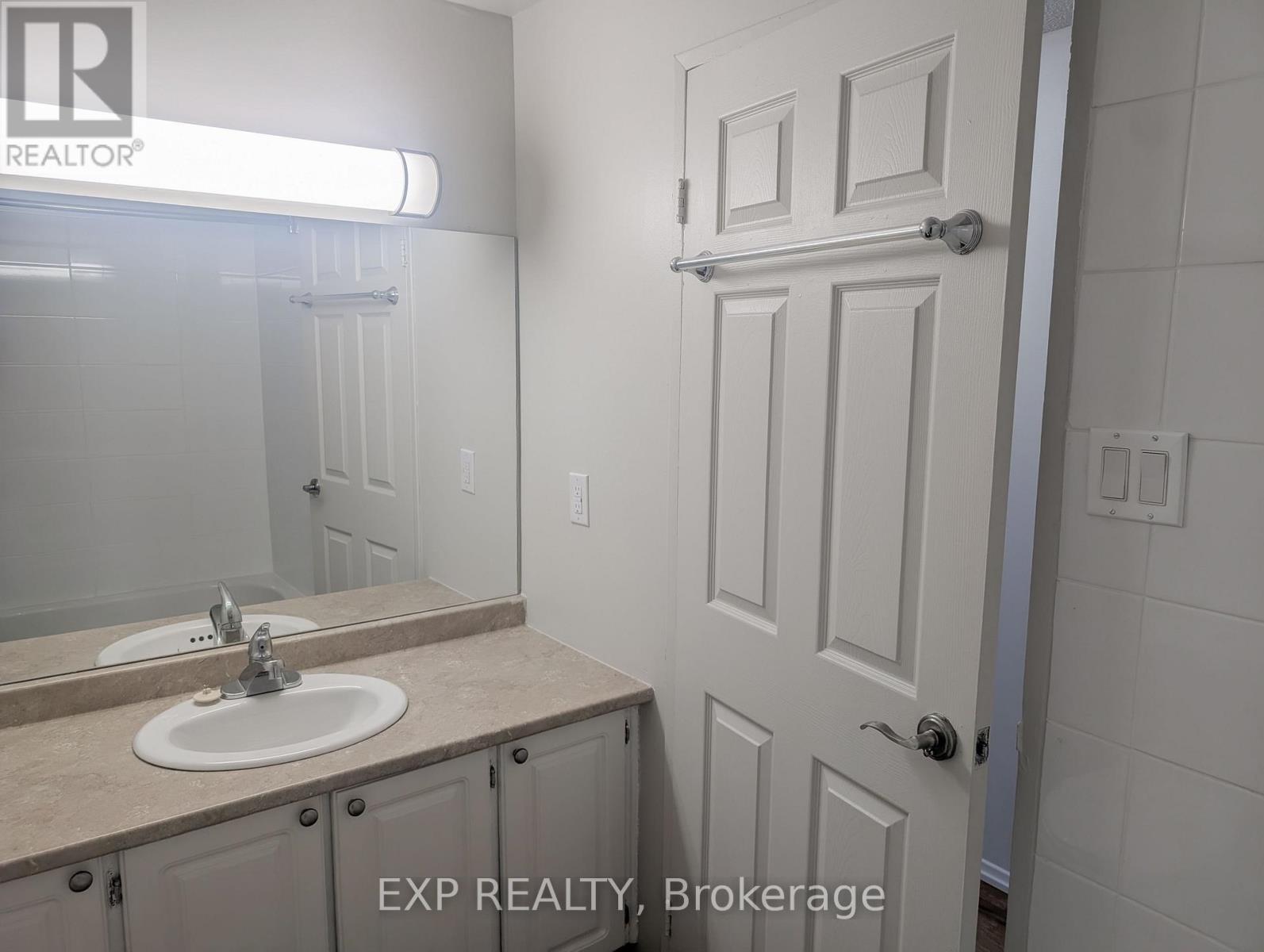 1016 - 981 Gulf Place, Ottawa, Ontario  K1K 3X9 - Photo 14 - X13140720