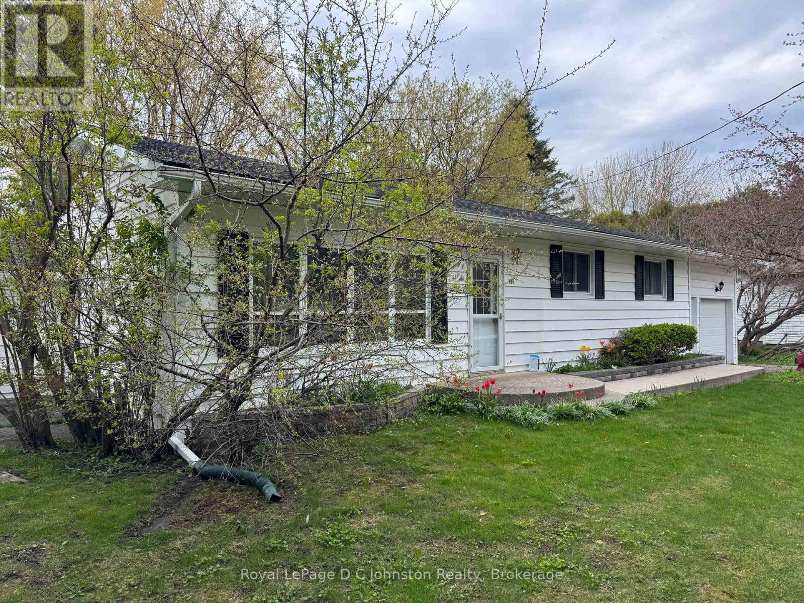 191 Breadalbane Street S, Saugeen Shores, Ontario  N0H 2L0 - Photo 2 - X13140722